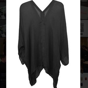 NWT Love Quotes shiva style top in black.